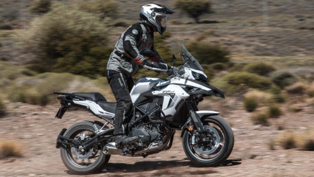 Benelli TRK 502: Ολοκληρωμένο πακέτο περιπέτειας και για Α2 δίπλωμα  