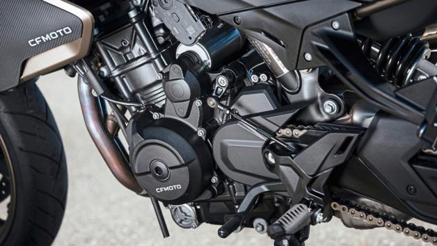 Κατασκοπικές φωτογραφίες από 800άρι SuperSport της CFMOTO σε πίστα Κατασκοπικές φωτογραφίες από 800άρι SuperSport της CFMOTO σε πίστα