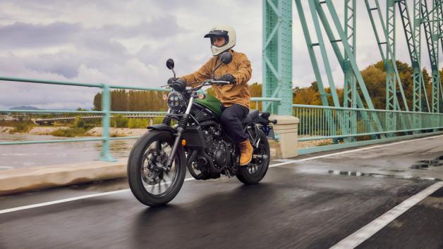 Honda CL 500: Ρετρό αισθητική, σύγχρονες επιδόσεις 
