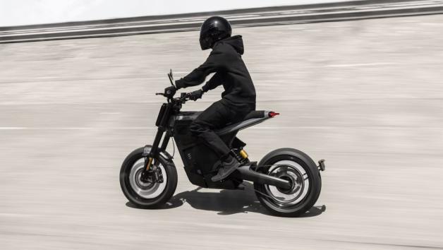 DAB 1: Ένα ηλεκτρικό supermoto με αξιοζήλευτες επιδόσεις 