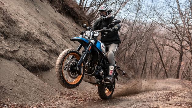 Ducati Scrambler Desert Sled: Διψάει για χώμα 