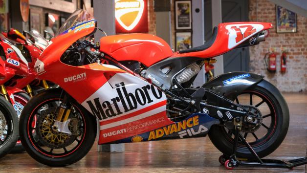 Η Ducati Desmosedici του Troy Bayliss στο σφυρί σε αστρονομική τιμή Η Ducati Desmosedici του Troy Bayliss στο σφυρί σε αστρονομική τιμή