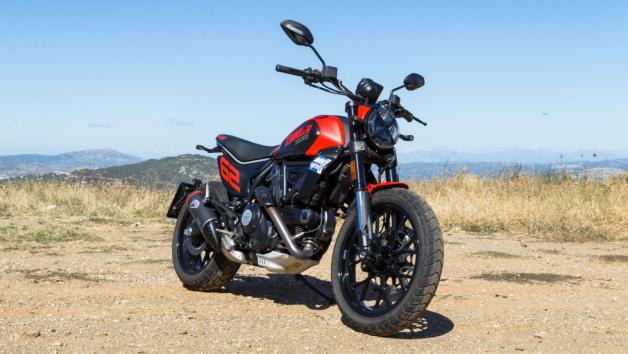 Ducati Scrambler: Full throttle κάνοντας 0-100 σε 4,2δλ 