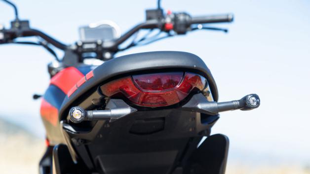 Ducati Scrambler: Full throttle κάνοντας 0-100 σε 4,2δλ 