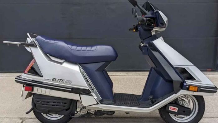 Ένα Honda Elite 150 που μοιάζει να βγήκε μόλις από το κουτί Ένα Honda Elite 150 που μοιάζει να βγήκε μόλις από το κουτί