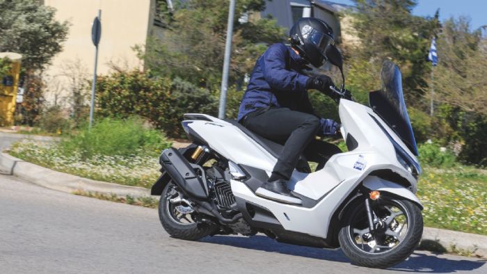 Το PCX παραμένει στην κορυφή των επιλογών για καθημερινή και επαγγελματική χρήση.