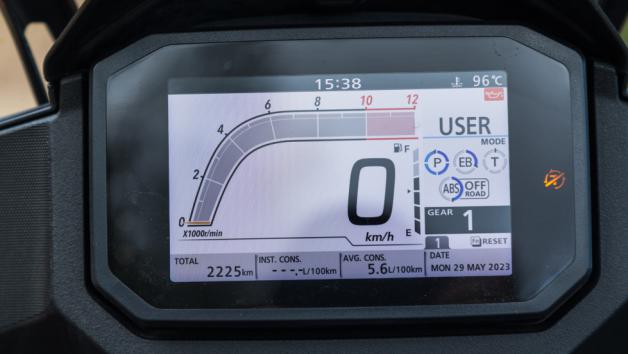 Honda Transalp 750: Φρέσκος δικύλινδρος κινητήρας με κεφαλή Unicam 