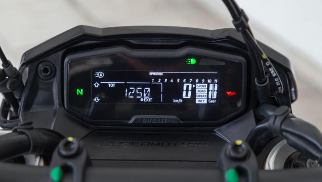 Ducati Hypermotard 698 Mono: Mono-κυκλο με πολιτικό κοστούμι 