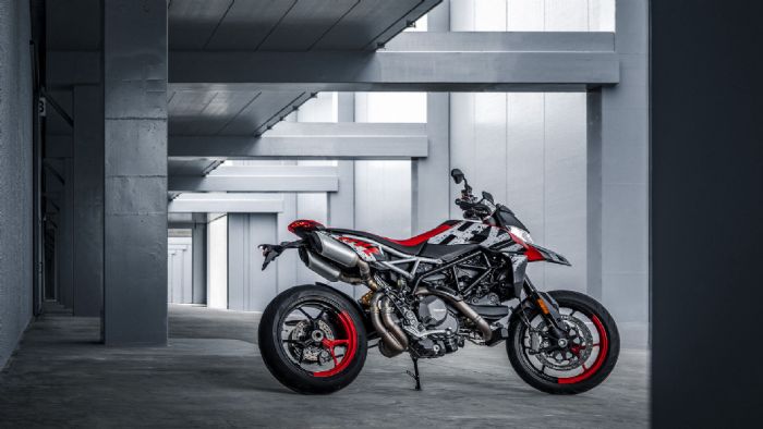 Ducati Hypermotard 950RVE: Με νέο κινητήρα και 80% της ροπής από 3.000 σ.α.λ  