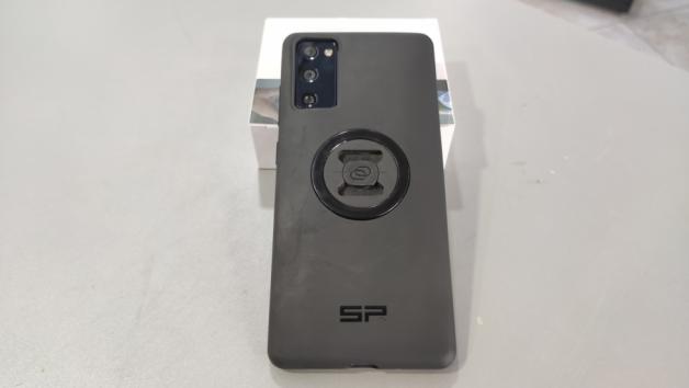 Test βάση κινητού: SP Connect Mirror Mount και Universal Phone Clamp 