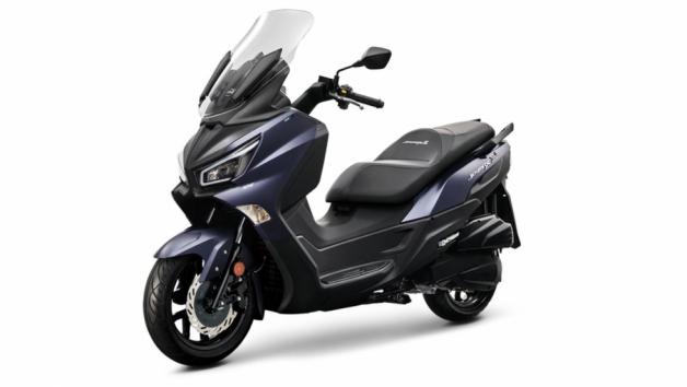 Sym Joymax z+ 125: Ήρθε στην Ελλάδα για τους κατόχους διπλώματος αυτοκινήτου 