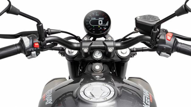 H Keeway παρουσιάζει γυμνό V2 300άρι 