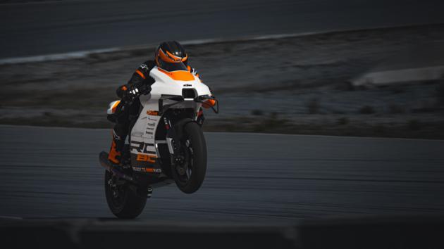 Νέο  KTM RC 8C για το 2024 σε πολύ περιορισμένες μονάδες 