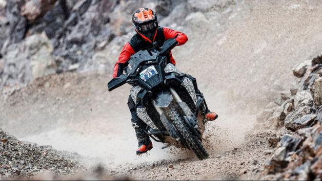 Στο Erzbergrodeo εμφανίστηκε πρωτότυπη ΚΤΜ με αυτόματο κιβώτιο (+Βίντεο) 