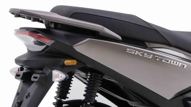 KYMCO SKY TOWN 125/150 - Στόχος ο κόσμος 
