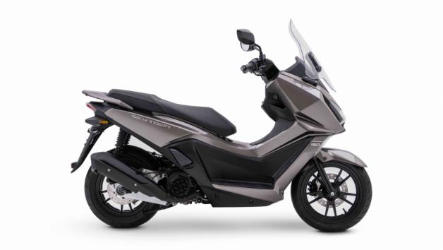 KYMCO SKY TOWN 125/150 - Στόχος ο κόσμος 