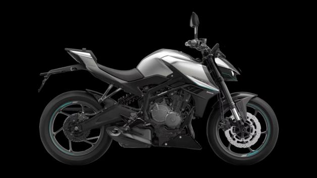 Νέο ελαφρύ τετρακύλινδρο, γυμνό από την Kove στα 450cc 