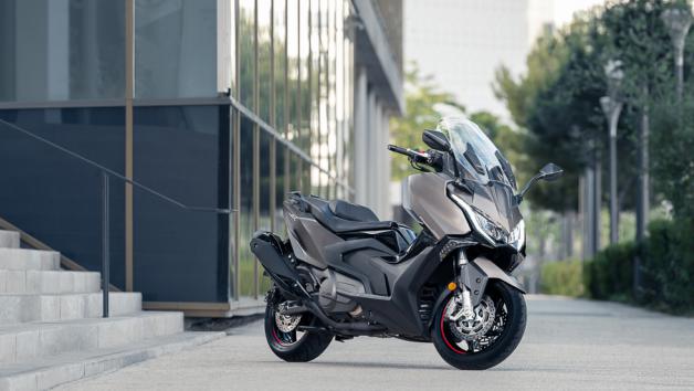 Kymco AK Premium: Έχει και την τιμή και την δύναμη 