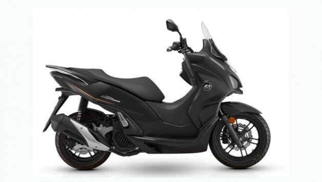 QJMOTOR MTX 125: Φουλ εξοπλισμένο GT scooter στα 2.795 ευρώ 