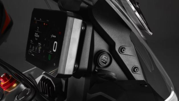 MV Agusta Enduro Veloce: Τα χαρακτηριστικά του πρώτου Adventure της εταιρείας 