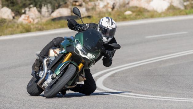 Moto Guzzi V100 Mandello S - Test 