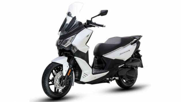 SYM Joyride 16 300: Το σκούτερ που ταξίδεψε μέχρι την Μέση Ανατολή 