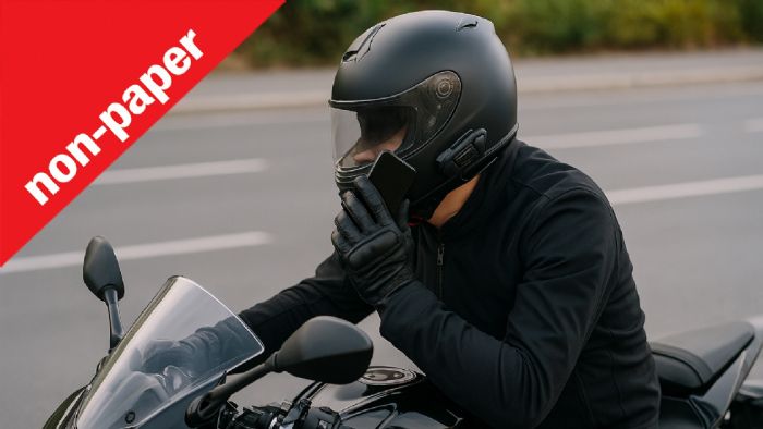 Τηλεφώνημα στο κράνος: «σε πέντε λεπτά είμαι εκεί» ή λύνεις το κυπριακό; 