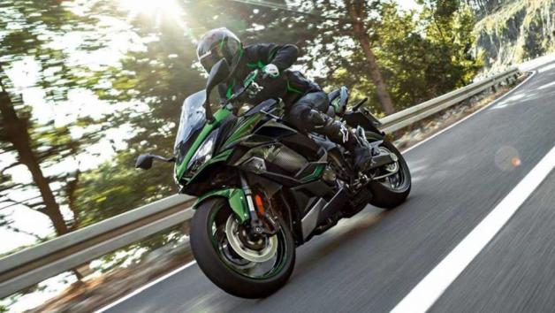 Νέες πληροφορίες για το Kawasaki Ninja 1000SX του 2023  