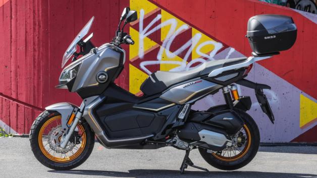 ATR 125: Το νέο A1, adventure scooter της QJMOTOR 