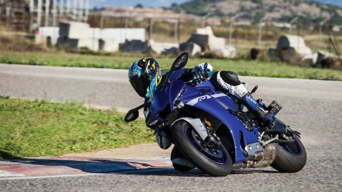 Yamaha R1: Test