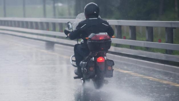 Υπάρχει διαπνοή στα αδιάβροχα τελικά ή είναι μύθος; Υπάρχει διαπνοή στα αδιάβροχα τελικά ή είναι μύθος;