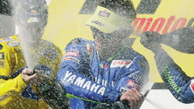20 χρόνια από την νίκη του Valntino Rossi στο ντεμπούτο του στην Yamaha (+Βίντεο) 
