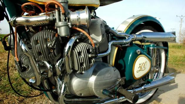 500 κ.εκ., δίχρονο, 10 κύλινδροι και τούρμπο 