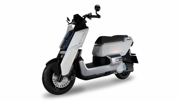 Sym PE 3: Πρωτότυπο ηλεκτρικό scooter με υβριδική τεχνολογία 