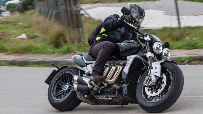 Test: Triumph Rocket 3 R
