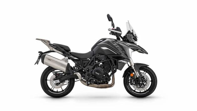 Benelli TRK 702: Μοτοσυκλέτα που τα κάνει όλα από 7.890 ευρώ 