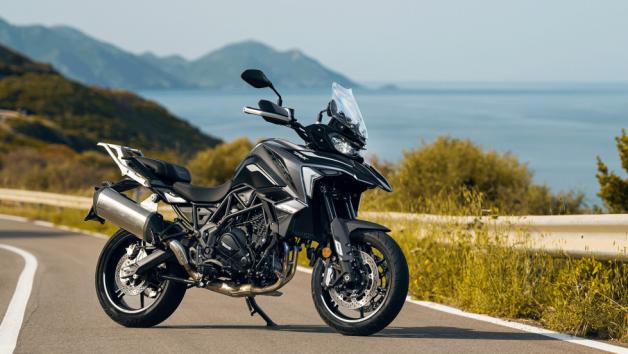 Benelli TRK 702: Με 7.980 ευρώ και δώρο γνήσιες βαλίτσες αξίας +1000 ευρώ 