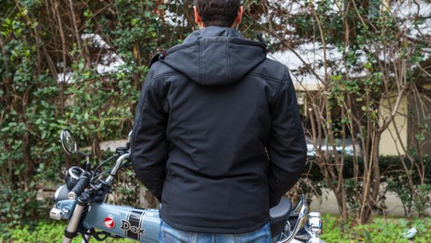 Test Winger 834: Το καθημερινό σου jacket με ή χωρίς μοτοσυκλέτα  