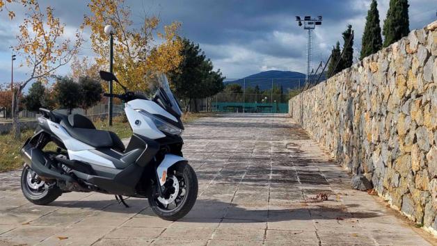 Voge SR4: Παραμένει η τιμή γνωριμίας στα 5.995 ευρώ 