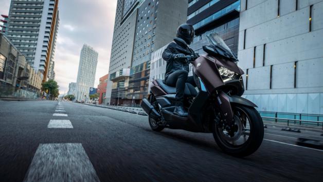 Yamaha XMAX 125 & 300 με δώρο 200 ευρώ σε κιτ γνήσιων αξεσουάρ 