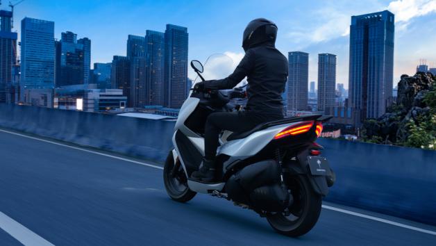 Zontes 350D: Τον Μάρτιο έρχεται το δυνατότερο scooter της κατηγορίας του 