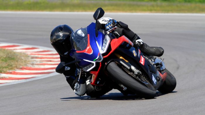 Aprilia RSV4 Factory 2022 - Test	