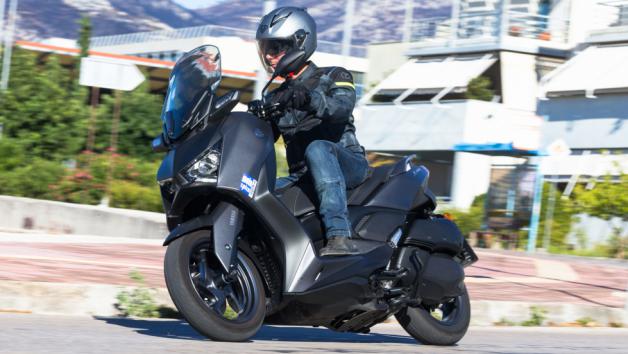 Yamaha XMAX 300 2023 - Test    