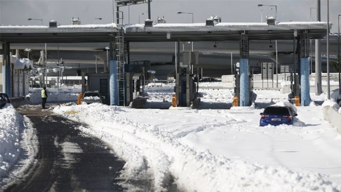 Χωρίς την καταβολή διοδίων θα εισέρχονται στην Αττική Οδό οι οδηγοί, μέχρι και την Κυριακή. 