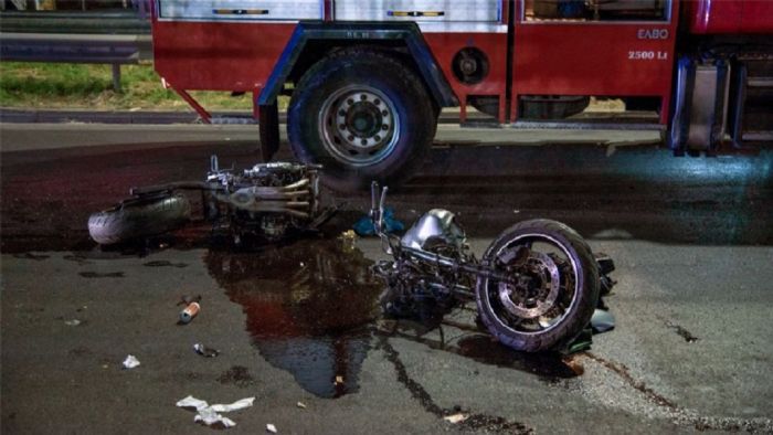 Θανατηφόρο τροχαίο στο Αιγάλεω - Νεκρός μοτοσυκλετιστής (+video) 