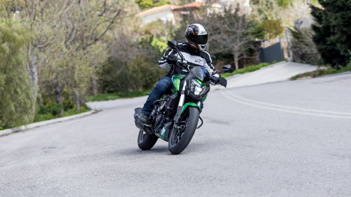 BAJAJ Dominar 400 - Test