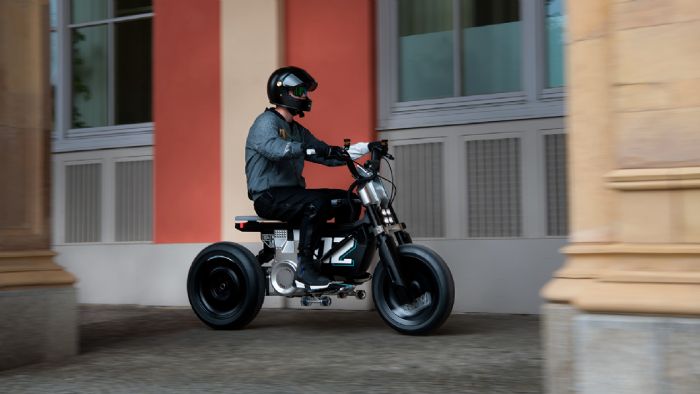 Το νέο CE 02 είναι ο ηλεκτρικός «μπόμπος» της BMW Το νέο CE 02 είναι ο ηλεκτρικός «μπόμπος» της BMW