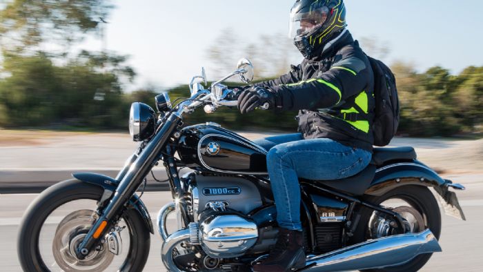 H οδήγηση του BMW R 18 είναι μια εμπειρία από μόνη της... 
