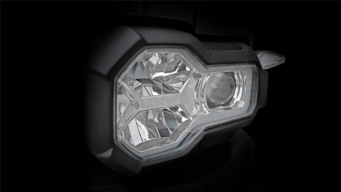 Το εμπρός φωτιστικό σώμα.