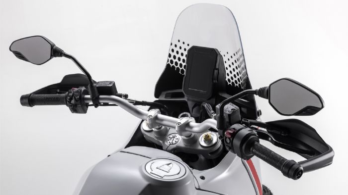 Η θέση οδήγησης και το κόκπιτ. 